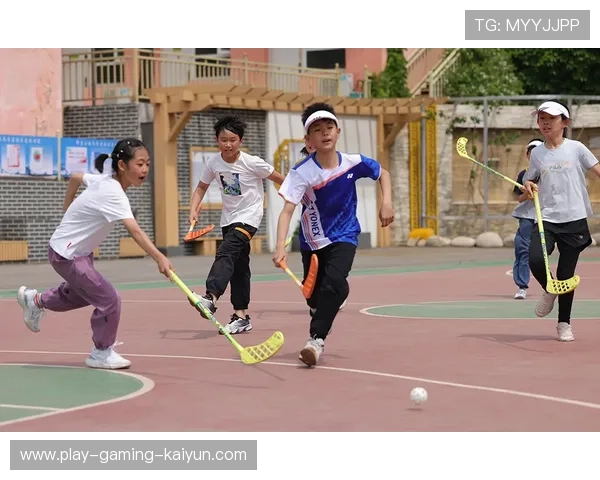 比赛现场下冰雹！裁判紧急终止比赛