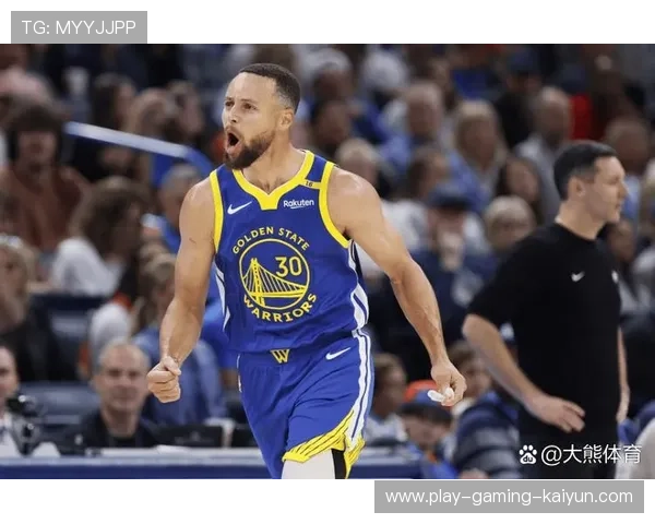 库里飞身突破再添一分,勇士越打越顺 库里飞身突破再添一分,勇士越打越顺