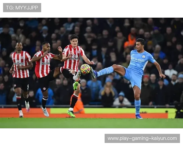 利物浦边路突破形成射门良机